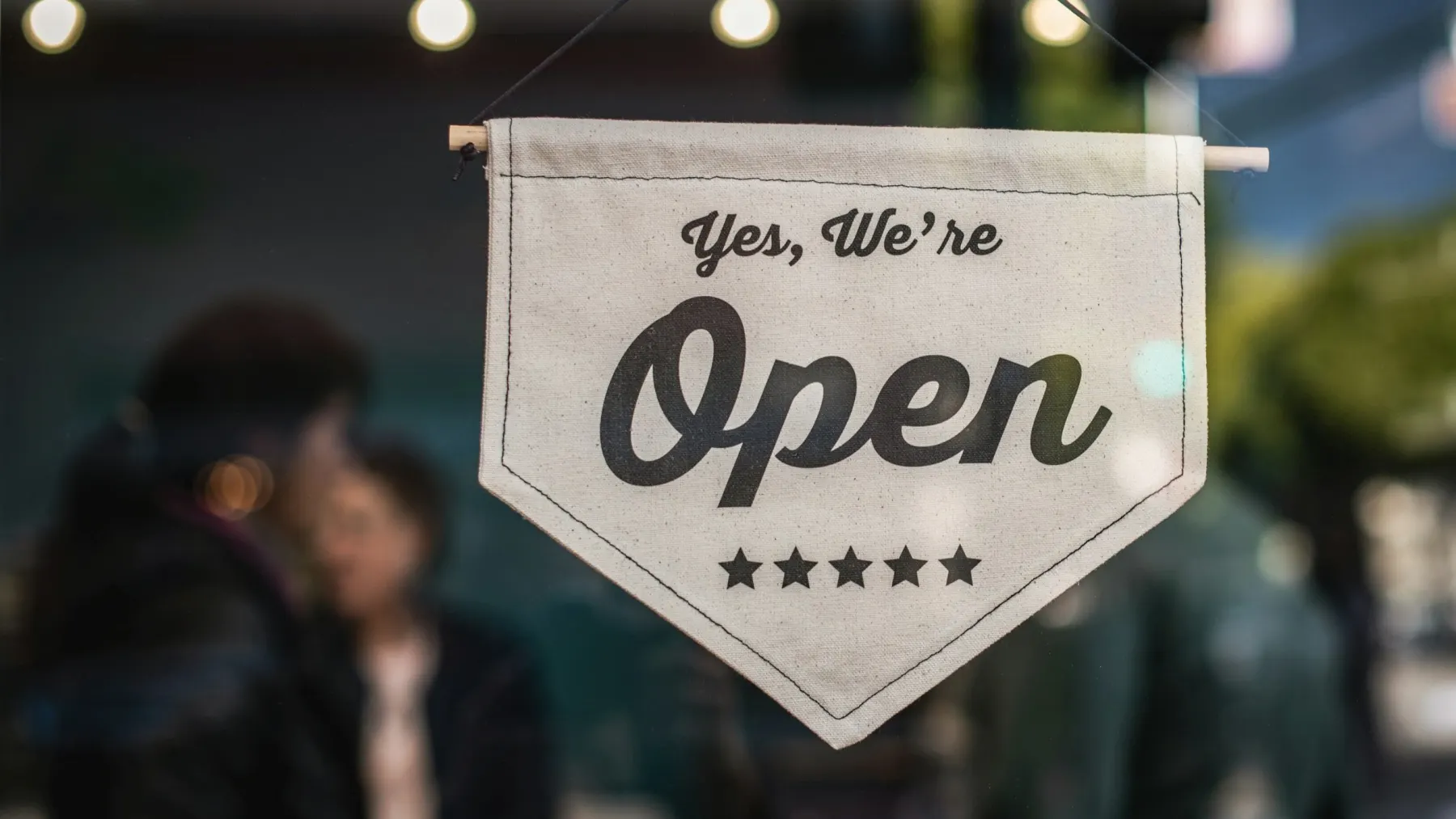 Small Business Advertising: 7 Reasons to Go Digital